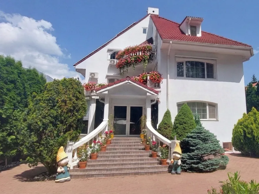 Vila IRIS, exterior, pentru grupuri de până la 12 persoane