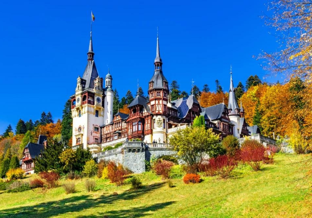 Castelul Peleș din Sinaia, la 15 minute de Forest Retreat Villas