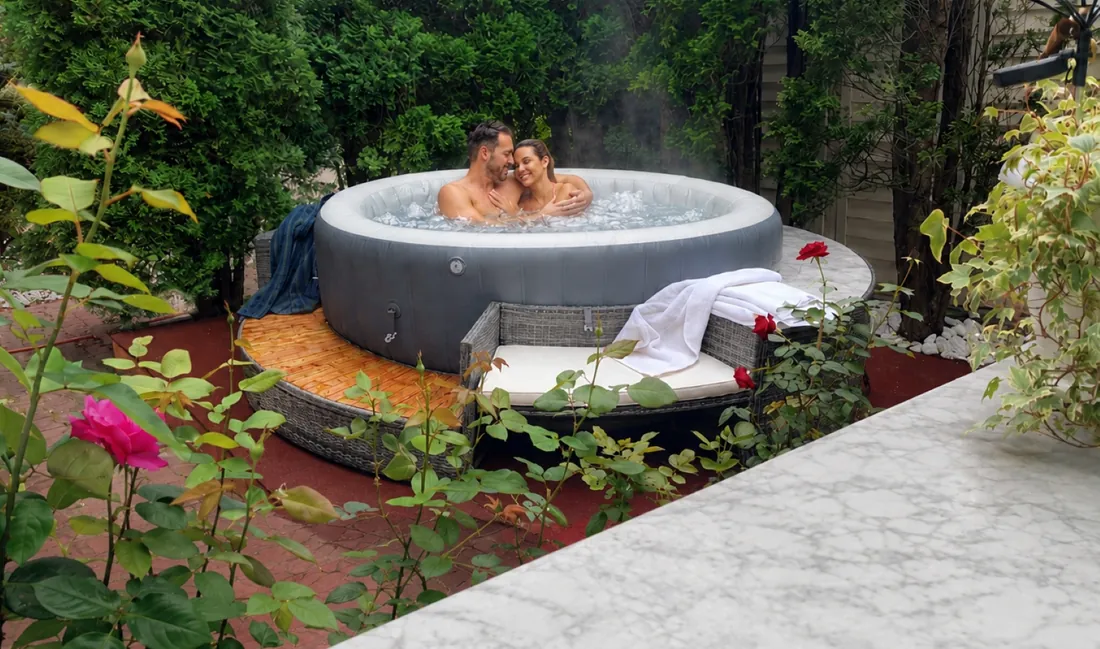 Jacuzzi privat în aer liber, Vila IRIS, Forest Retreat Bușteni