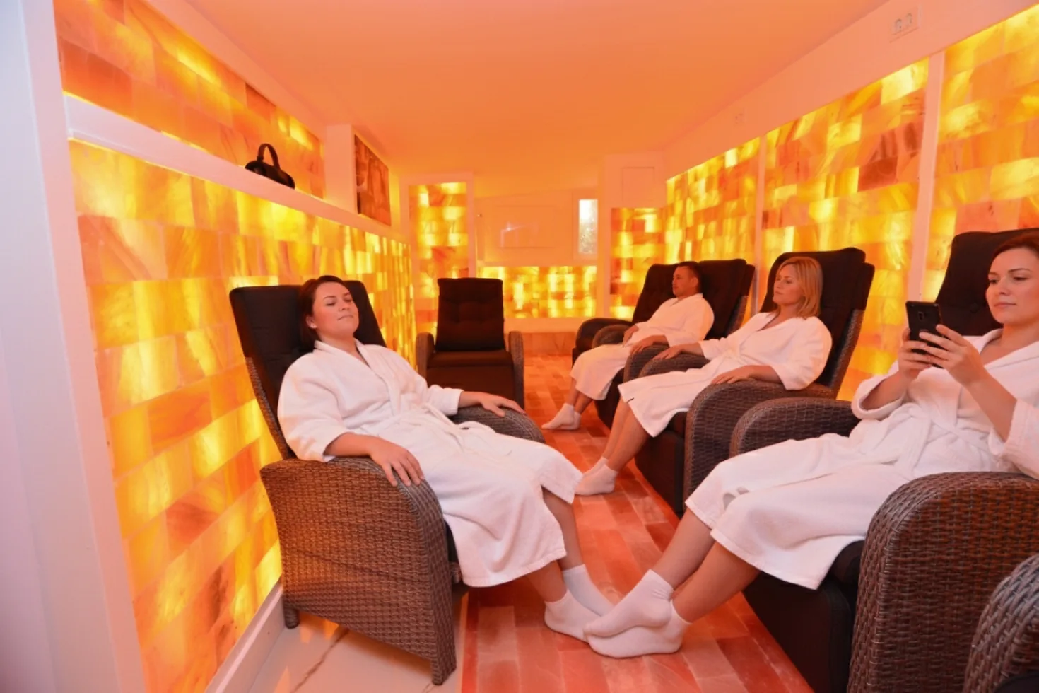 salina-privata-haloterapie-cazare-busteni-vila-lux-spa-wellness-forest-retreat-villas
