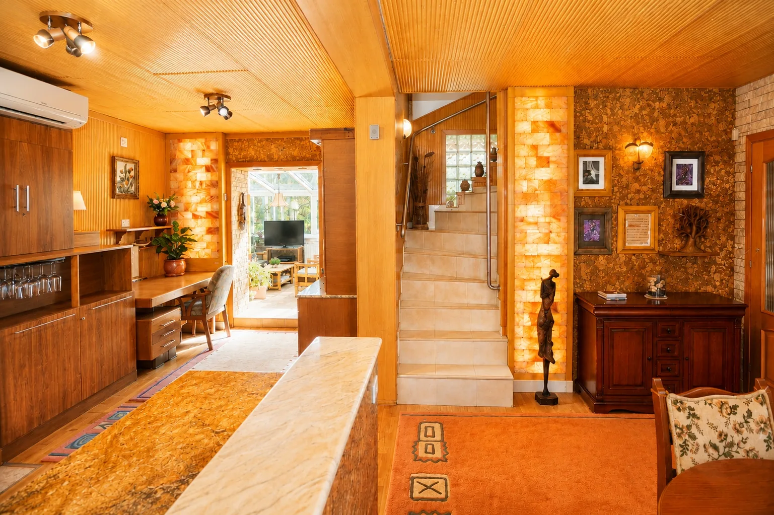 sufragerie-pereti-sare-himalaya-iluminati-scara-vila-elena-cazare-lux-busteni-forest-retreat-villas