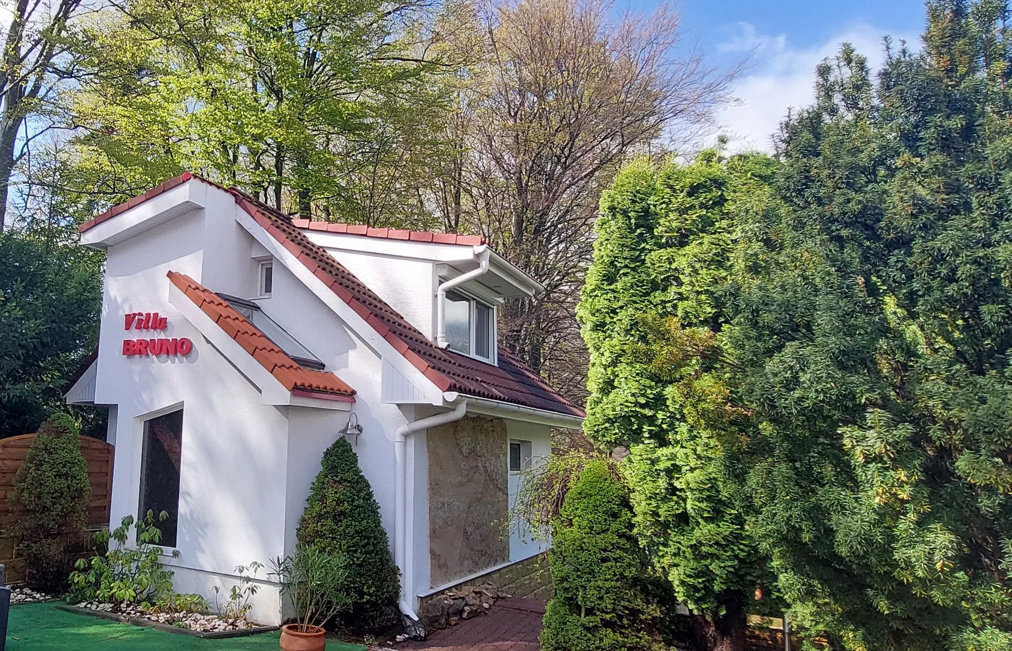 Exterior Vila Bruno la marginea pădurii - cazare de lux cu jacuzzi privat în Bușteni